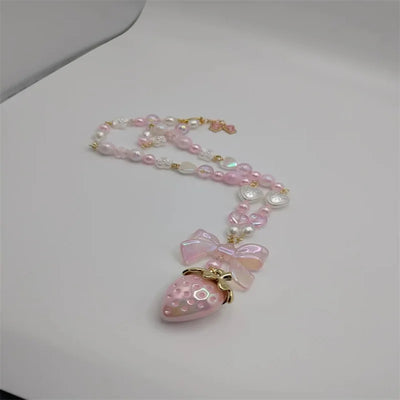 Strawberry bow pearl necklace